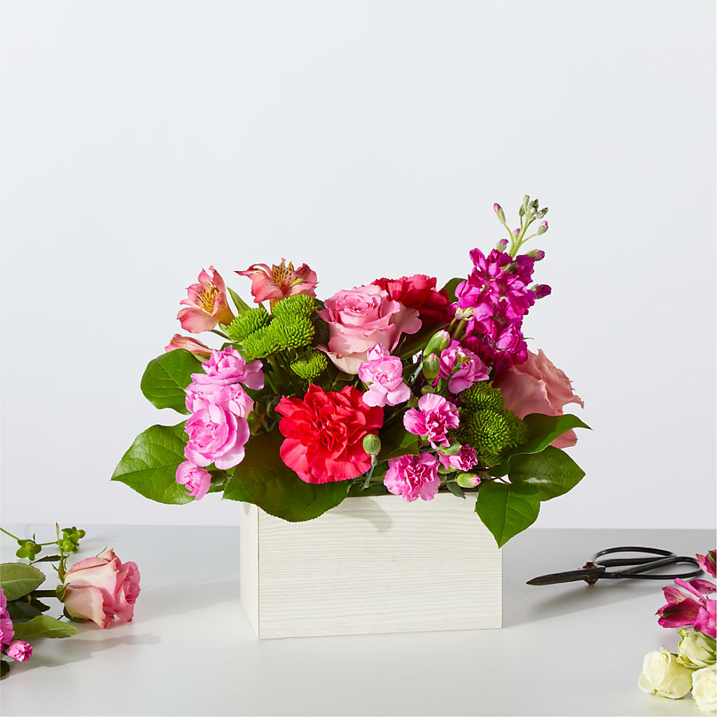 Sweetberry Box – A Florist Original – SOUTHERN BELLE'S FLORIST, Easley SC