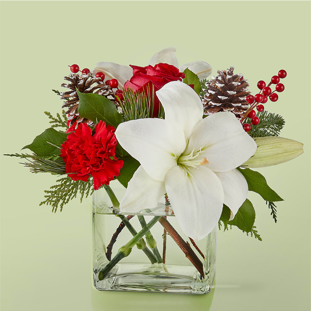 Glistening Icicles Bouquet – SOUTHERN BELLE'S FLORIST, Easley SC