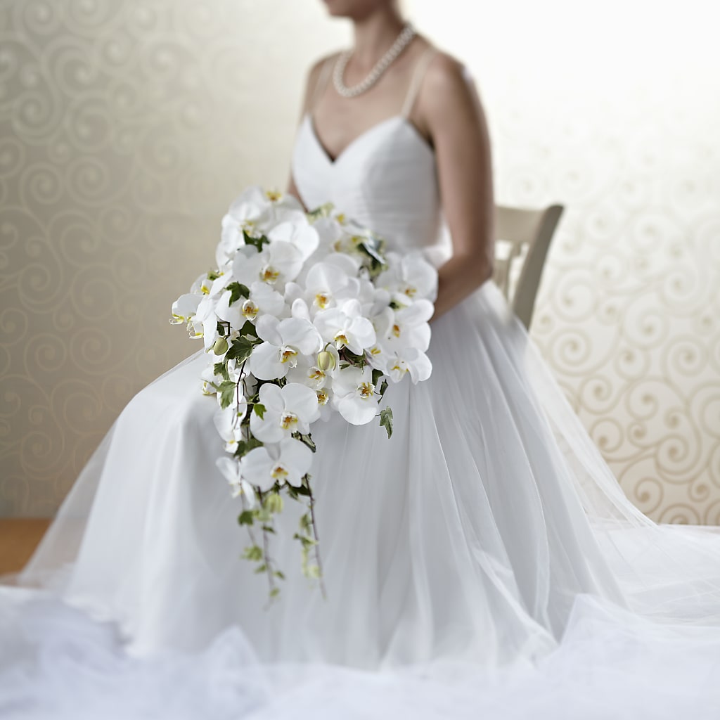 Classic White Bouquet – SOUTHERN BELLE'S FLORIST, Easley SC