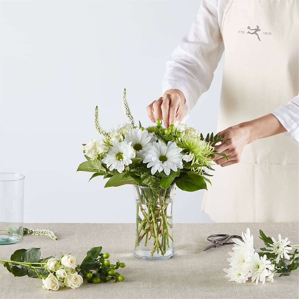 Irish Garden - A Florist Original – SOUTHERN BELLE'S FLORIST, Easley SC
